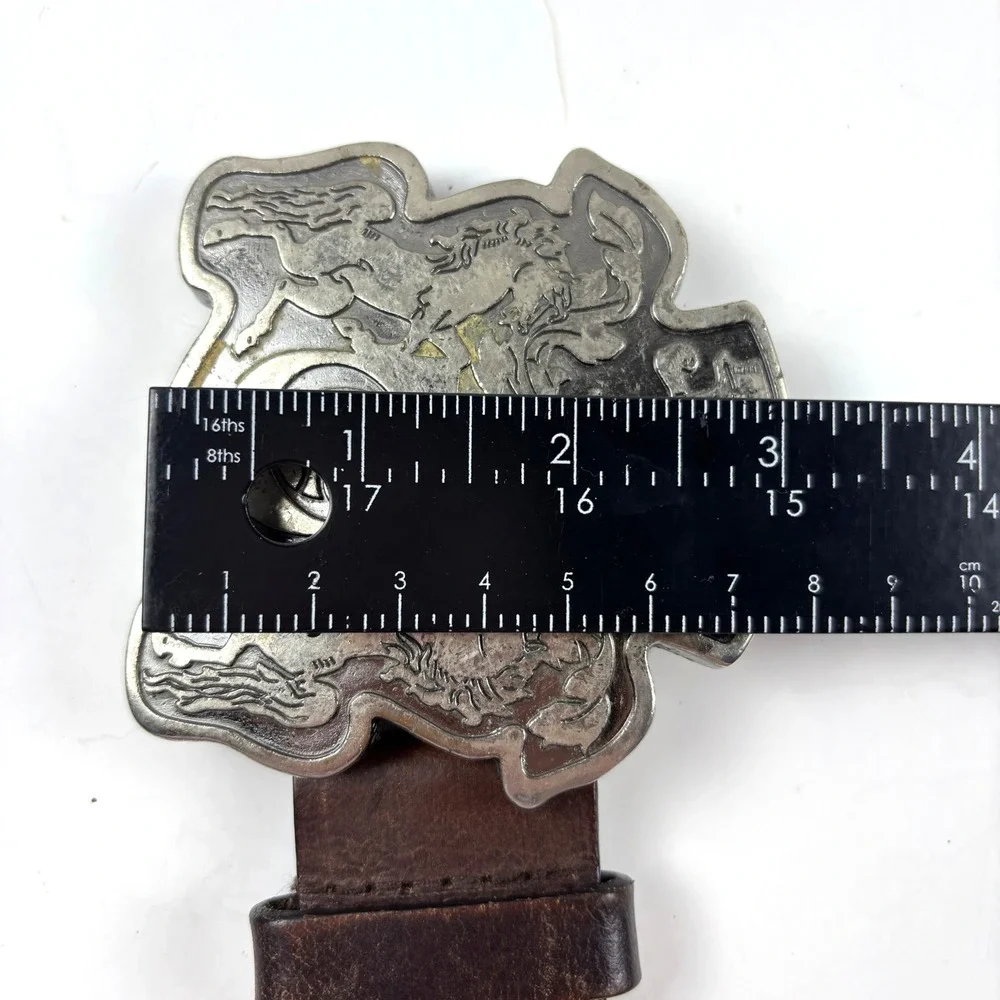 Vintage Horse Crest Large Buckle Belt Mens 32 Brown Leather Silver Tone Heraldic